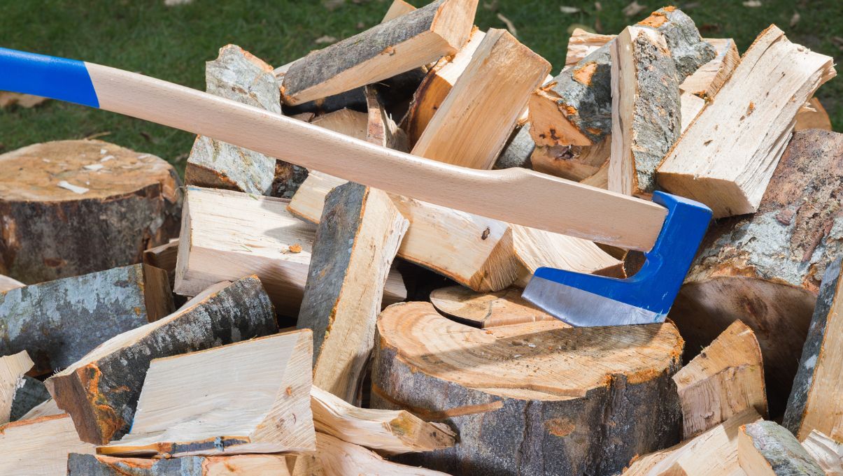 Best Axes for Splitting Wood